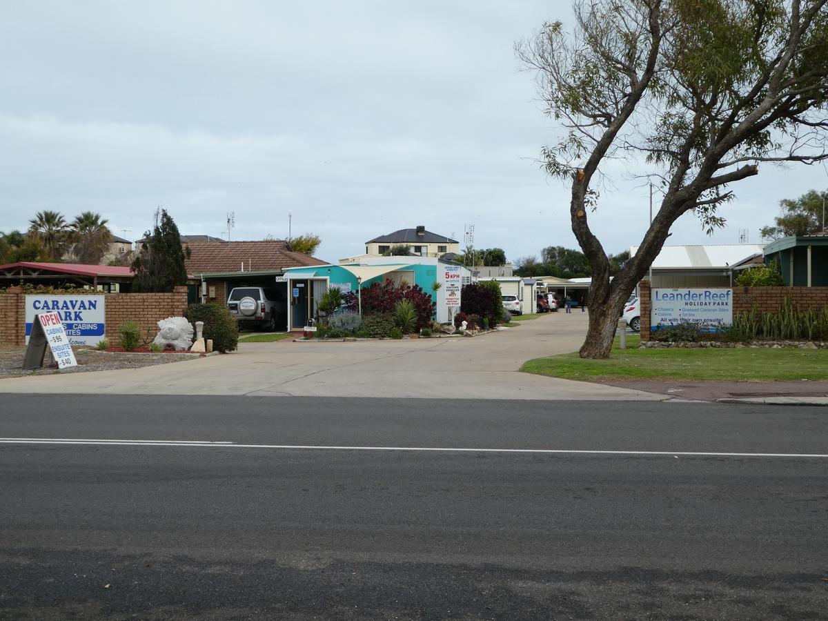 Leander Reef Holiday Park Port Denison Esterno foto